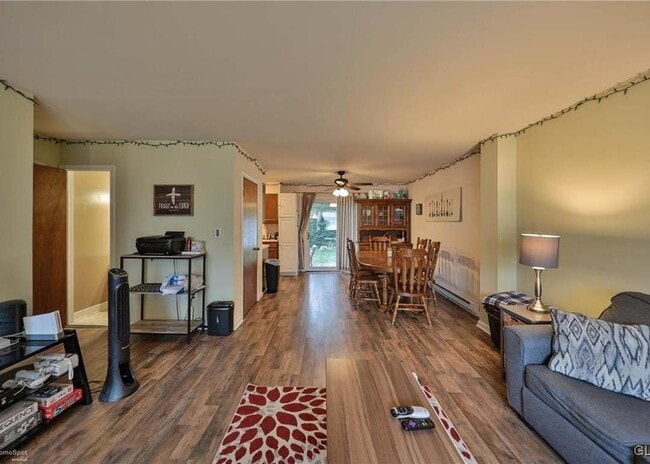 Photo - 2637 Arch St SW