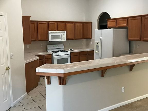 Photo - 4 Bed Sanger Home!!