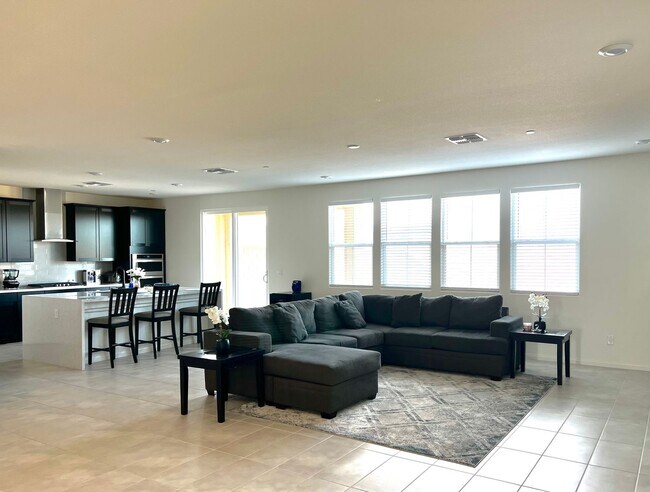 Photo - Furnished, 5 bedroom Luxury Home