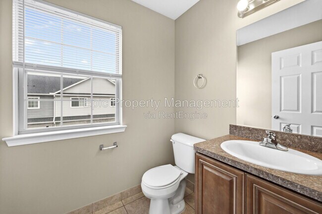 Photo - 14204 Lakeside Blvd N
