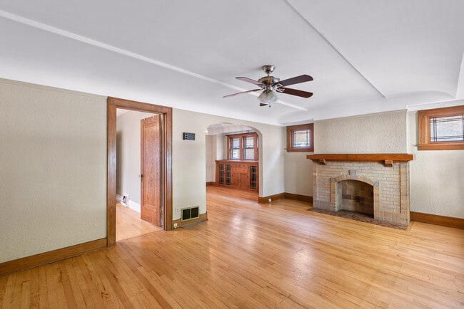 Photo - The Sampler Unit Lower