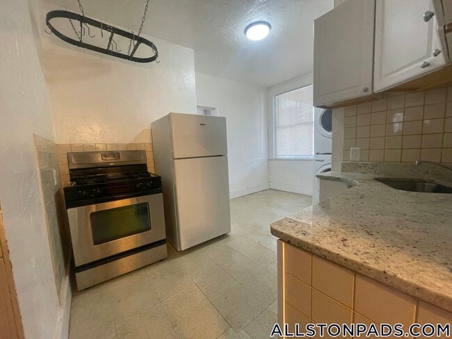 Photo - 4 Adella Pl Unit 1