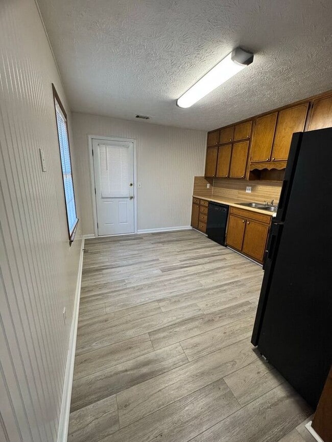 Photo - READY NOW!!! Beautiful brick front 2 bedroom 1 bath ranch duplex!