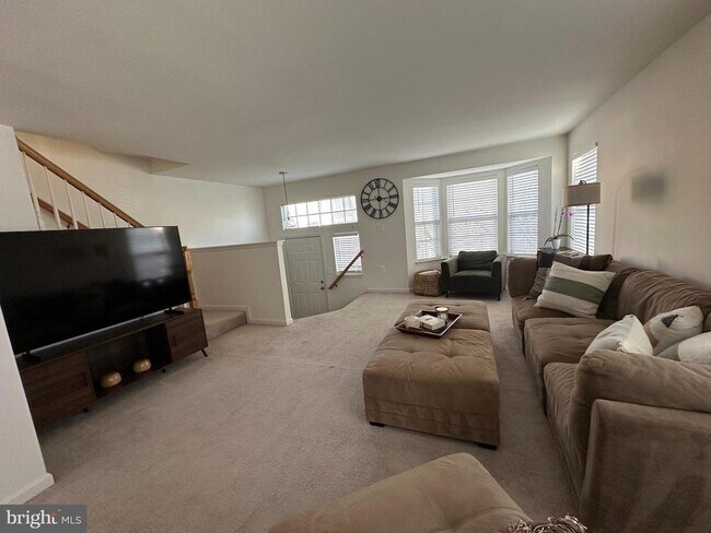 Photo - 115 Frazer Dr