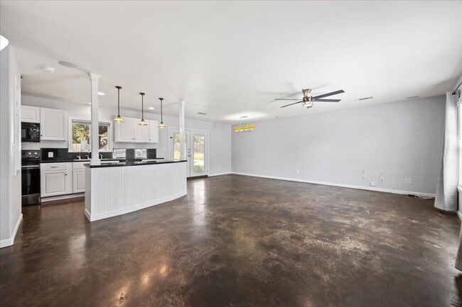 Photo - Beautiful 2 Bedroom, 2 Bath Home in Guard-...