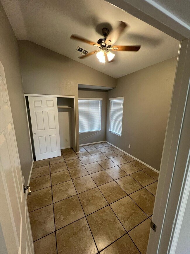 Photo - 10617 W Poinsettia Dr