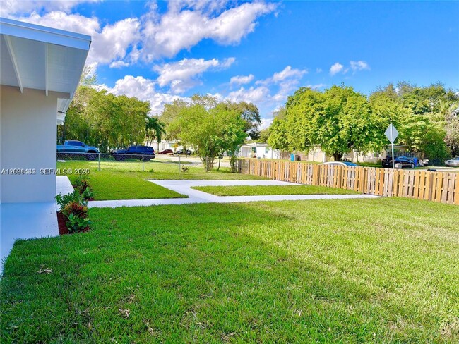 Photo - 124 Harvard Rd