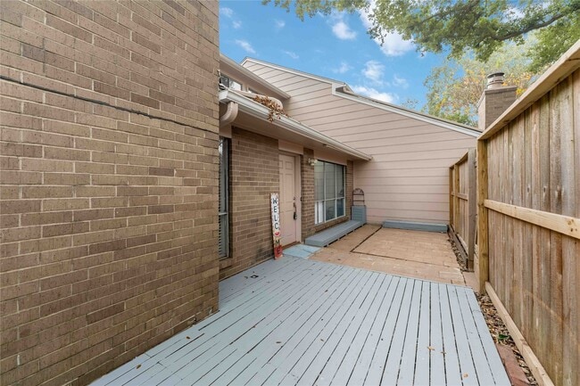 Photo - 13911 Hollowgreen Dr