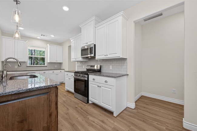 Building Photo - 12879 Oak Barrel Rd