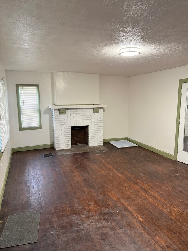 Photo - 732 Rockford Ave