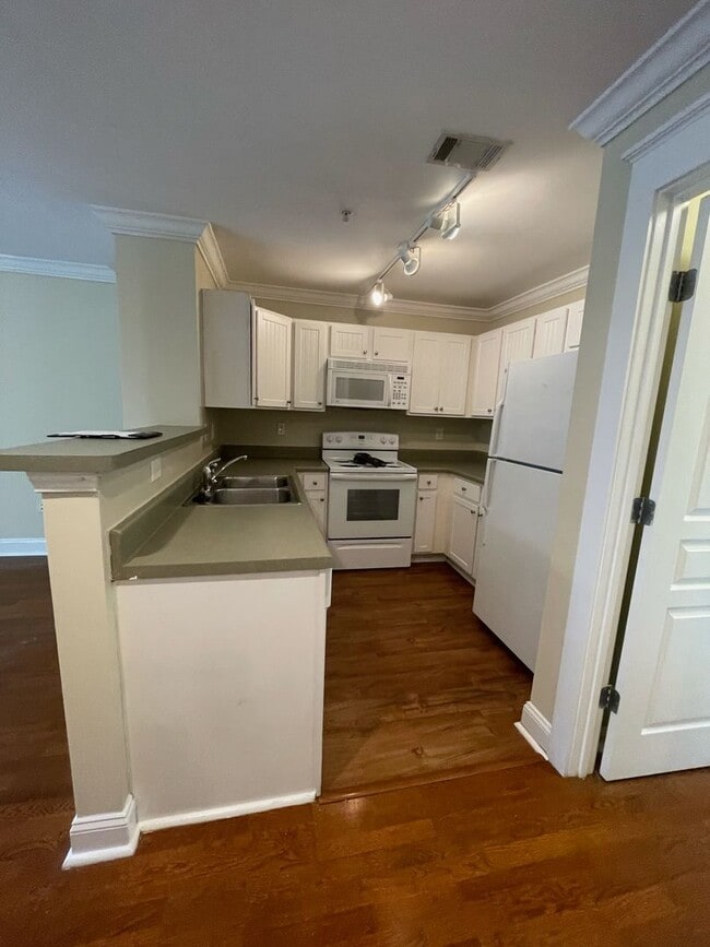 Building Photo - 05-203 Doddi Unit 05-203 - C