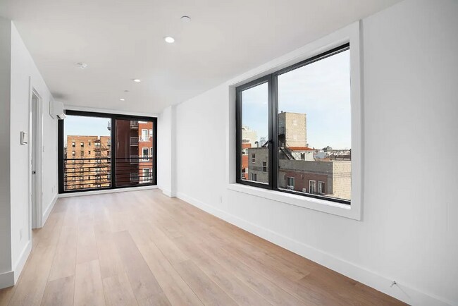 Photo - 23-33 Astoria Blvd Unidad 5E