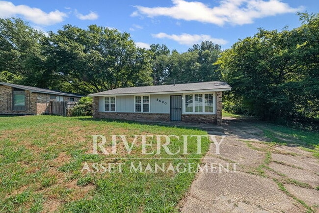 Photo - A Must See/ High Vaulted ceiling's & Section 8 Welcome!!!