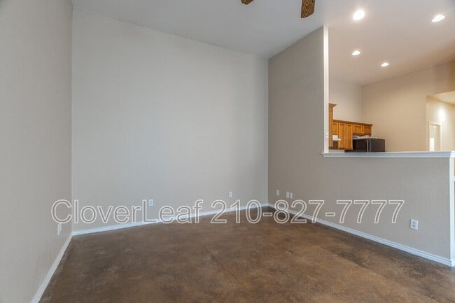 Photo - 5718 Golf Heights Unidad #2