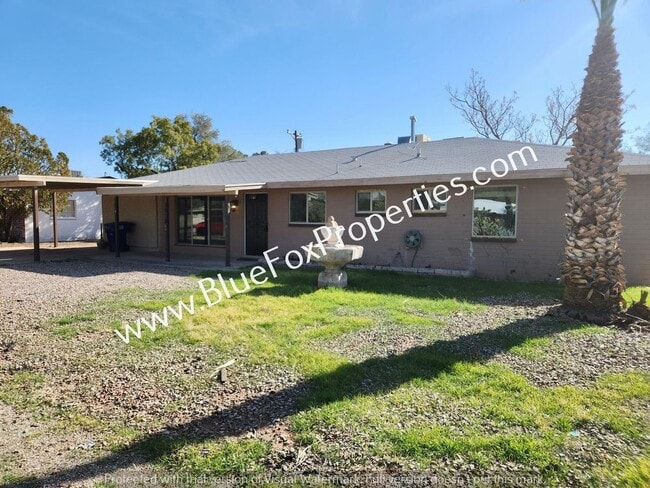 Building Photo - 5952 E 25th St