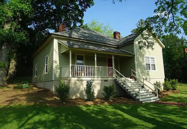 Building Photo - 2 Bedroom 2 Bathroom