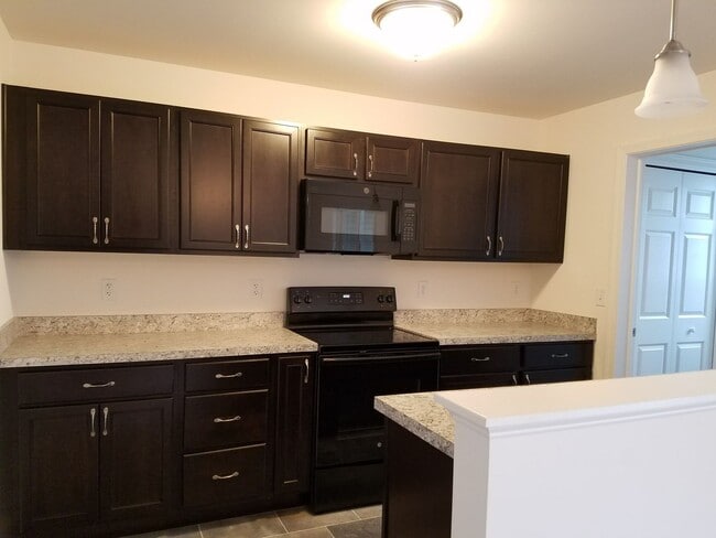 Photo - Hummelstown, 2 Bedroom, 2 Bath Garden Home!