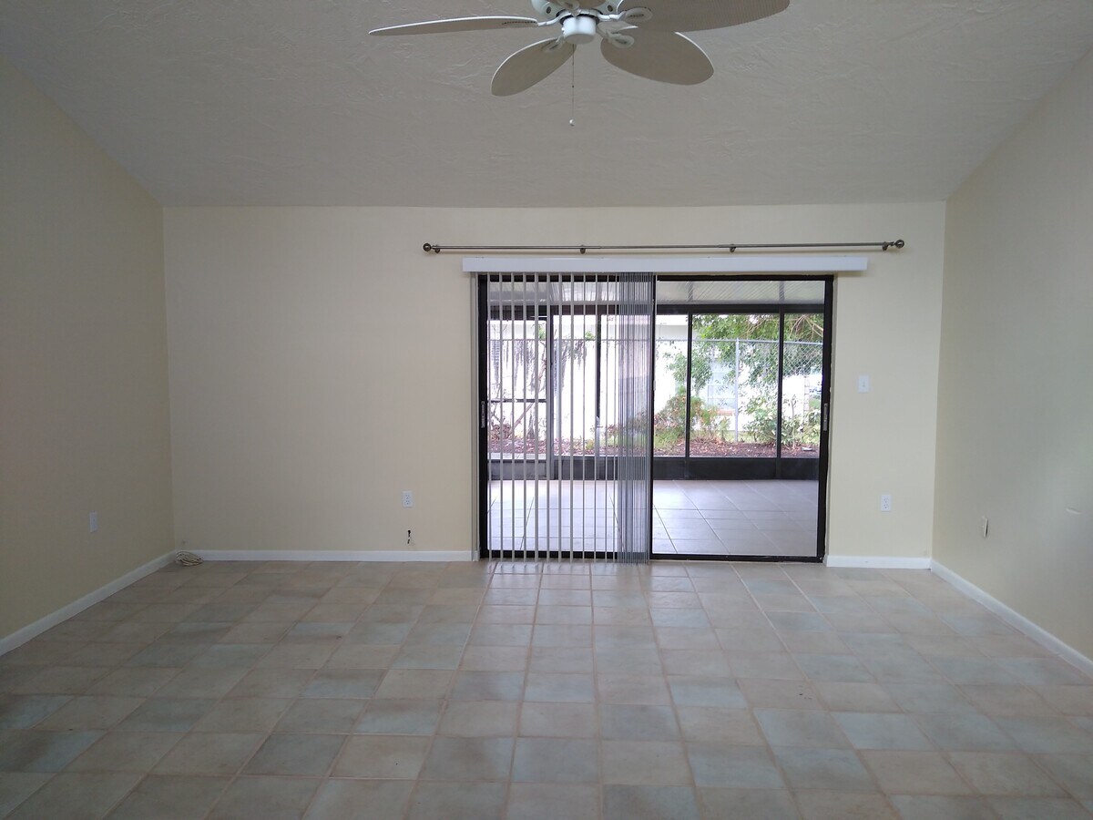 Photo - 2209 Pinewood Villas Dr Unidad none