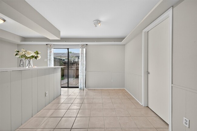 Photo - 1445 Bonanza Rd Unit 445