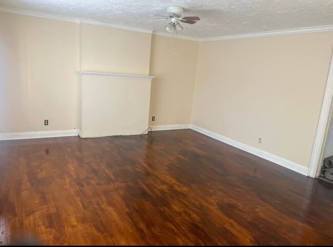 Photo - 5004 Kentucky St