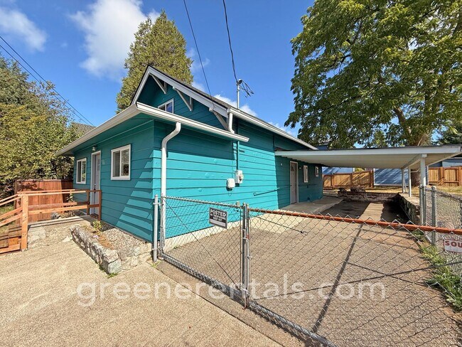 526 S Main St