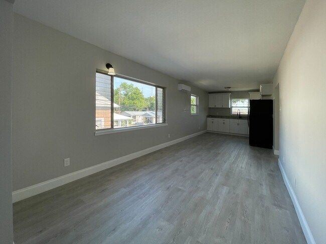 2704 E Columbus Dr Unit 2704 E. Columbus Dr., Apt. C
