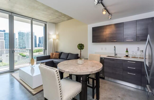 Building Photo - 151 SE 1st St Unit 1807 Rental