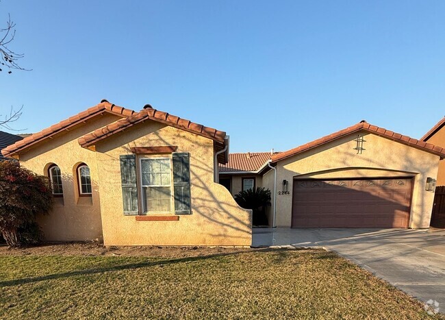 Building Photo - 4 Bedroom, 2 bath in Williams Ranch Rental