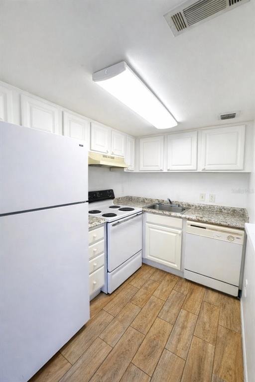 Photo - 2505 N Alafaya Trail Unit 8