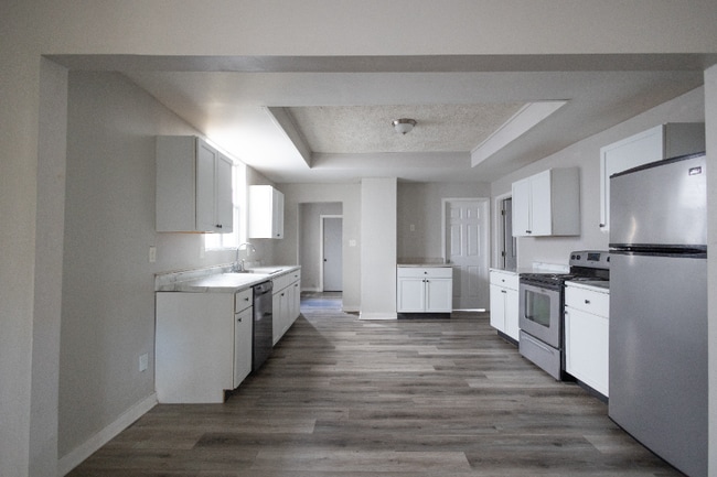 Photo - 2028 Lexington Ave