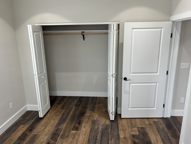 Photo - 1846 Dell Ave