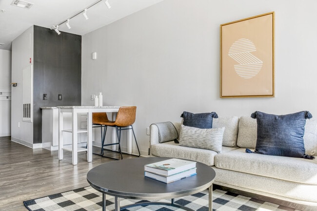 Photo - 5 Glassworks Ave Unidad FL3-ID1289