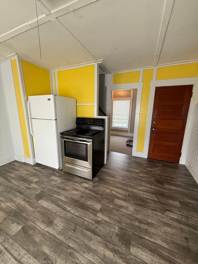 Photo - 2 Folsom Rd Apartment Unit Second Floor