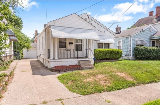 Photo - NORWOOD - 2 bed/1.5 bath with 1 car garage. Fenced yard