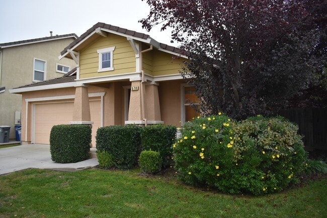 Photo - 570 Barclay Way