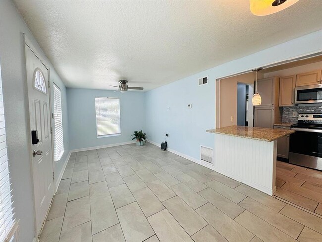 Photo - 1683 Fricke Ave