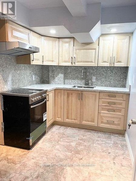 Photo - 2194 St Clair Ave W