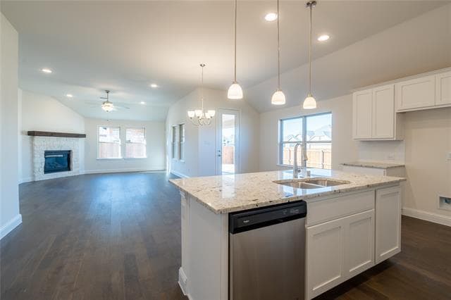 Photo - 817 Joyse Ln