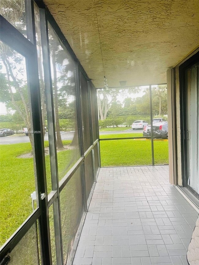 Photo - 10551 W Broward Blvd Unidad 111