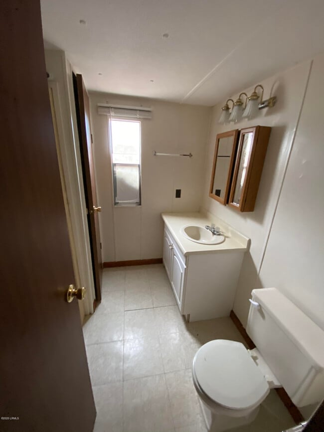 Photo - 89 Parris Island Gateway