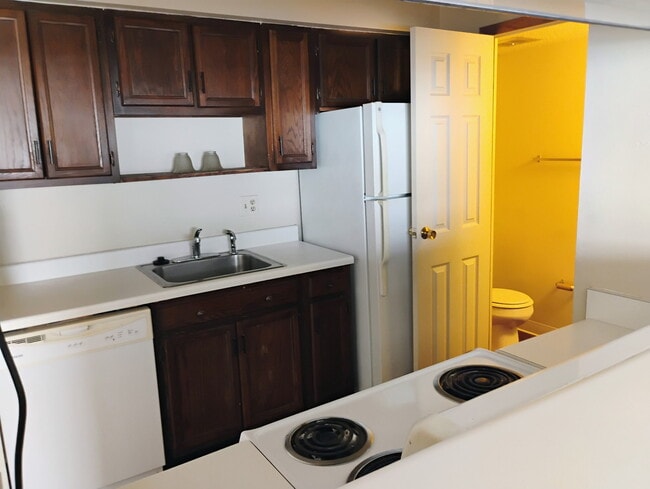 Photo - 2560 Ivy Hill Ln