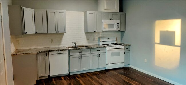 Photo - 8002 Cargill St