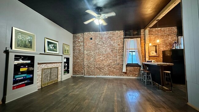 Building Photo - 226 Main St Unit 226-5 Rental