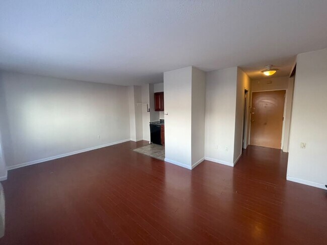 Photo - 2101 Chestnut St Unit 606