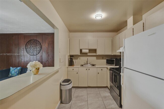 Photo - 5807 SW 27th St Unit 2
