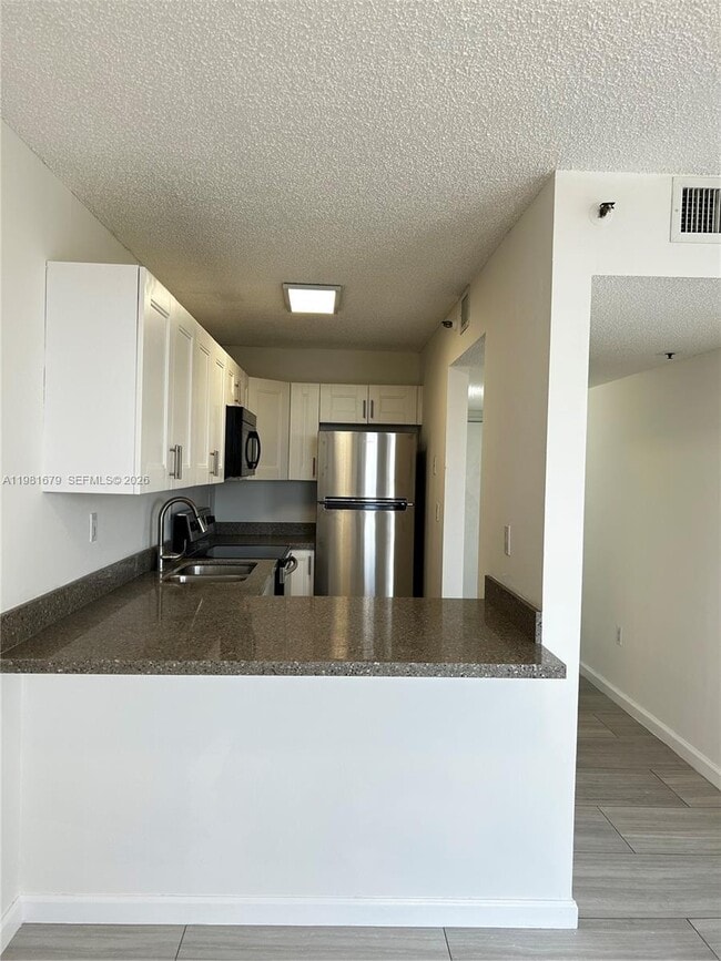 Photo - 1700 NW N River Dr Unit 909