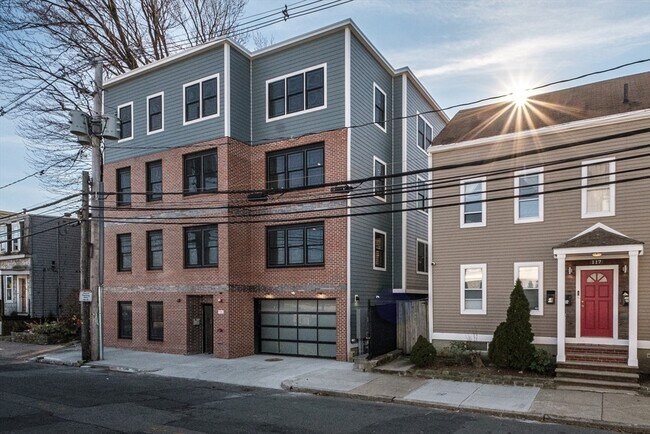 Photo - 117 Addison St Unidad #1