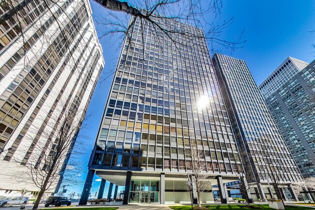 Photo - 910 N Lake Shore Dr Unit 1618