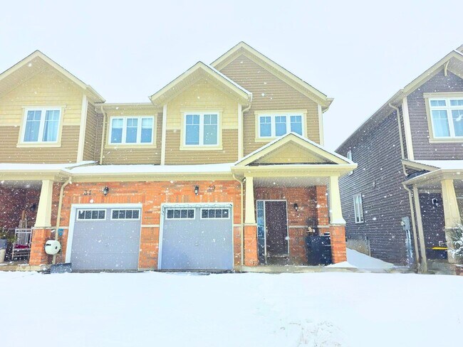 Photo - Corner Townhouse With Finished Basement in Windfields Farm (3 Bed, 2.5 Bath)