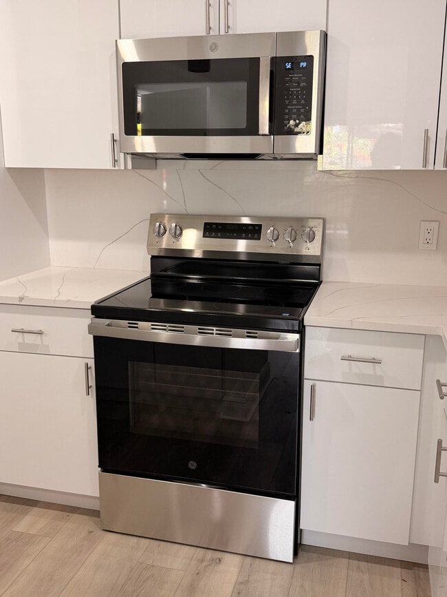 Photo - 10401 SW 108th Ave Unit 240